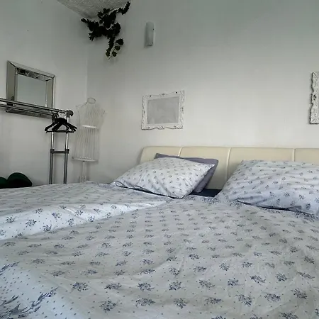 Kuk Apartment *